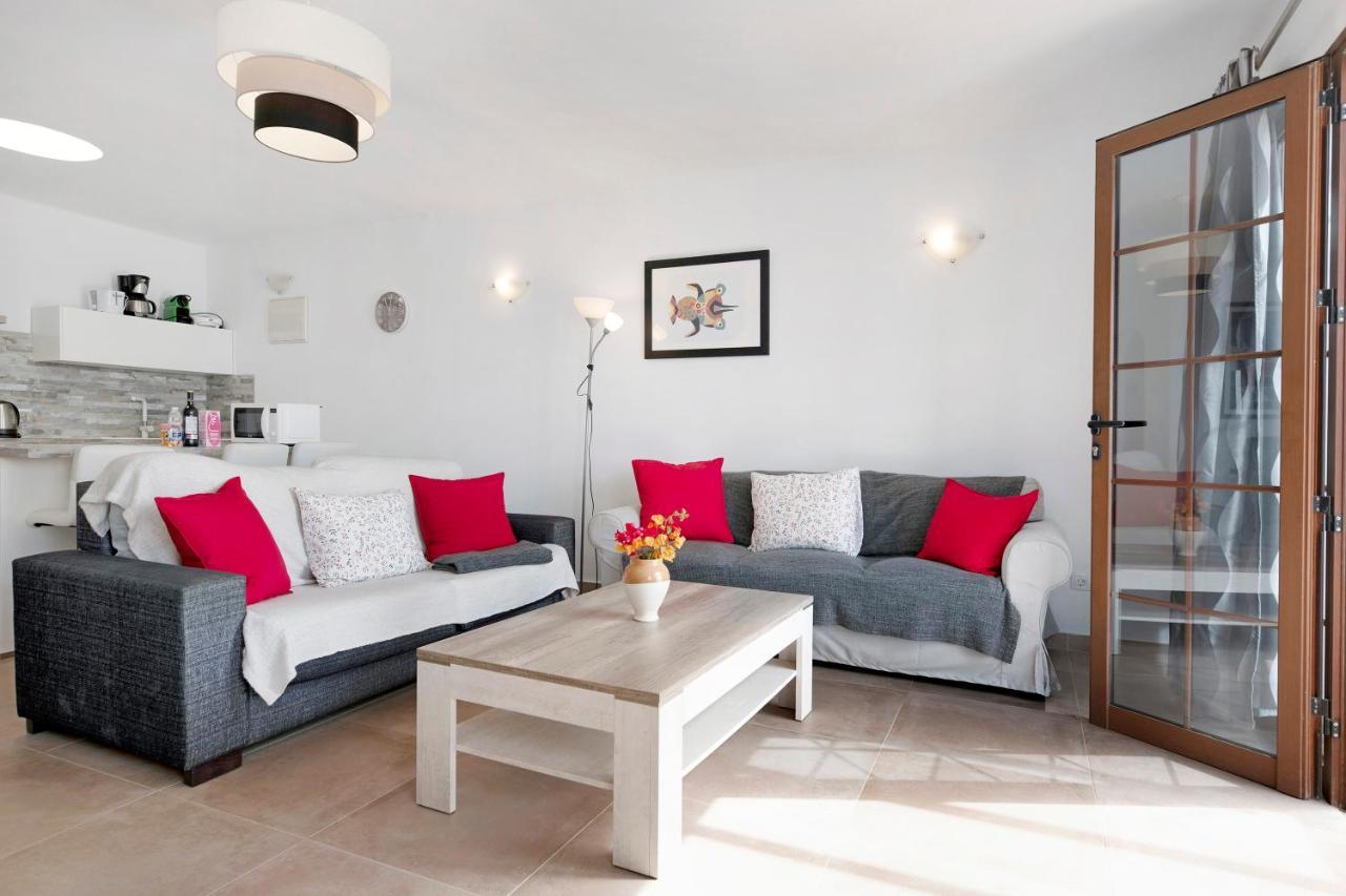 Puerto Chico M Apartment Плая Бланка Екстериор снимка