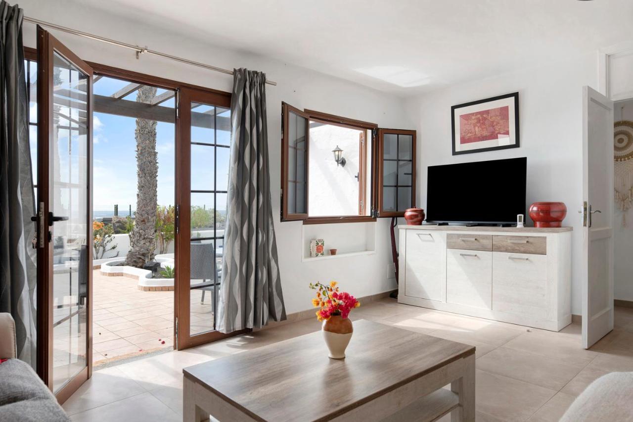 Puerto Chico M Apartment Плая Бланка Екстериор снимка