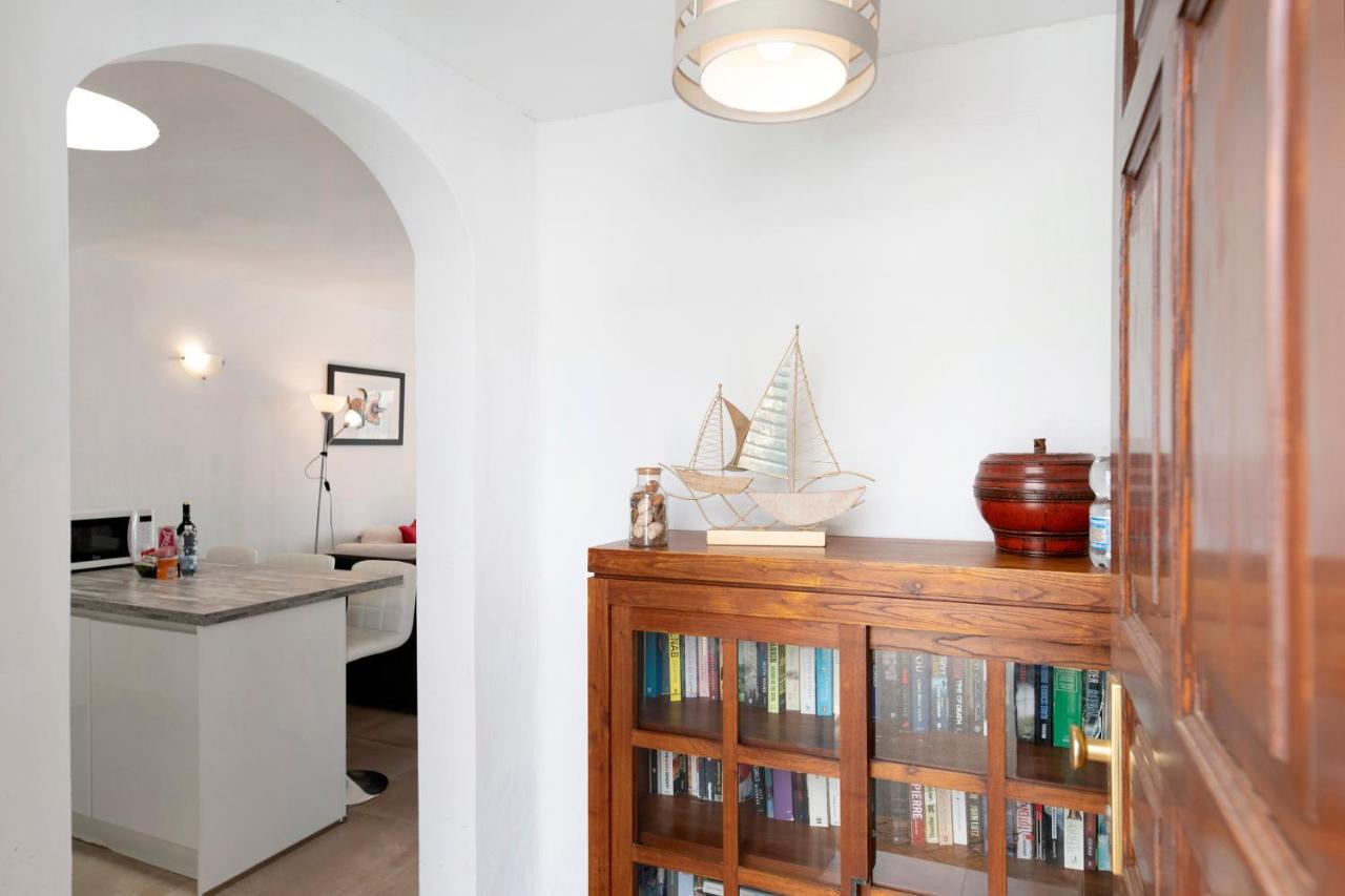 Puerto Chico M Apartment Плая Бланка Екстериор снимка