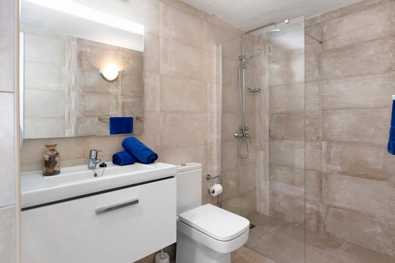 Puerto Chico M Apartment Плая Бланка Екстериор снимка